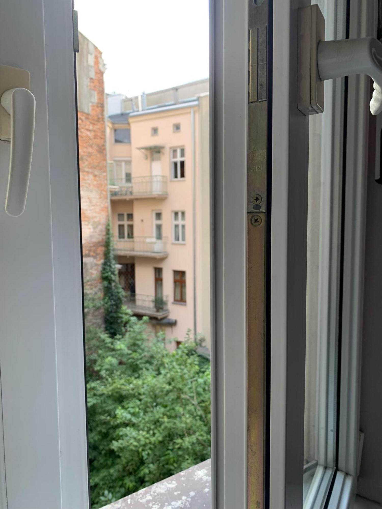 Apartament Gold Jasmine Apartment Krakow Luaran gambar
