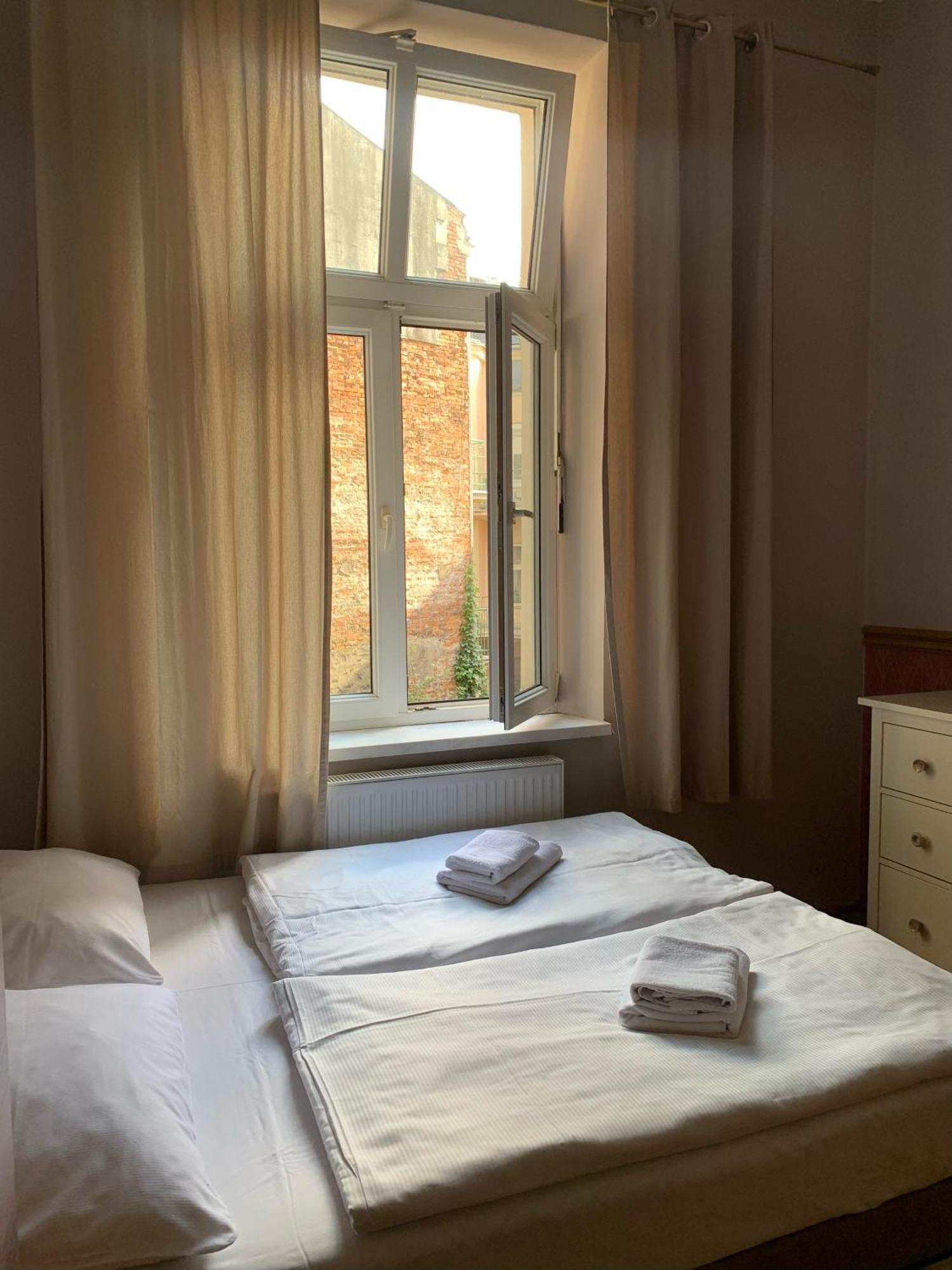 Apartament Gold Jasmine Apartment Krakow Luaran gambar