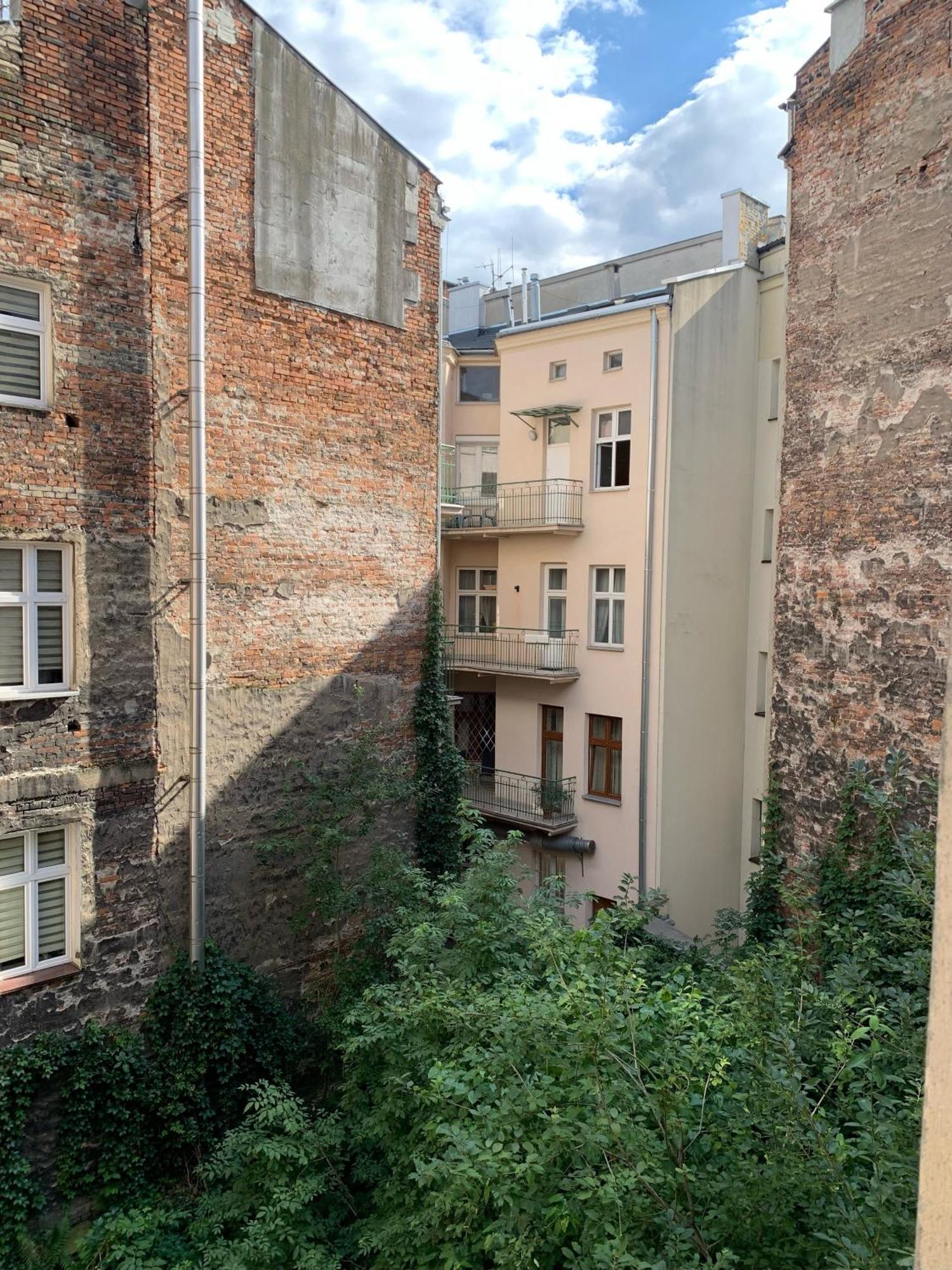 Apartament Gold Jasmine Apartment Krakow Luaran gambar
